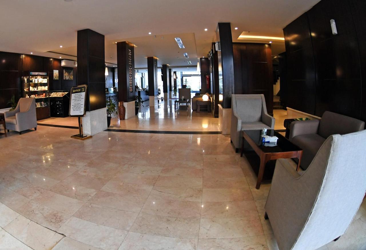 Azd Hotel 아바 외부 사진