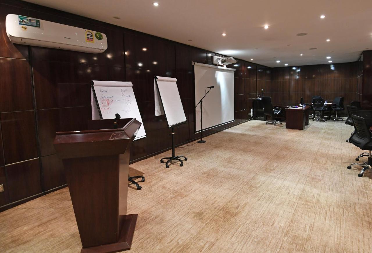 Azd Hotel 아바 외부 사진