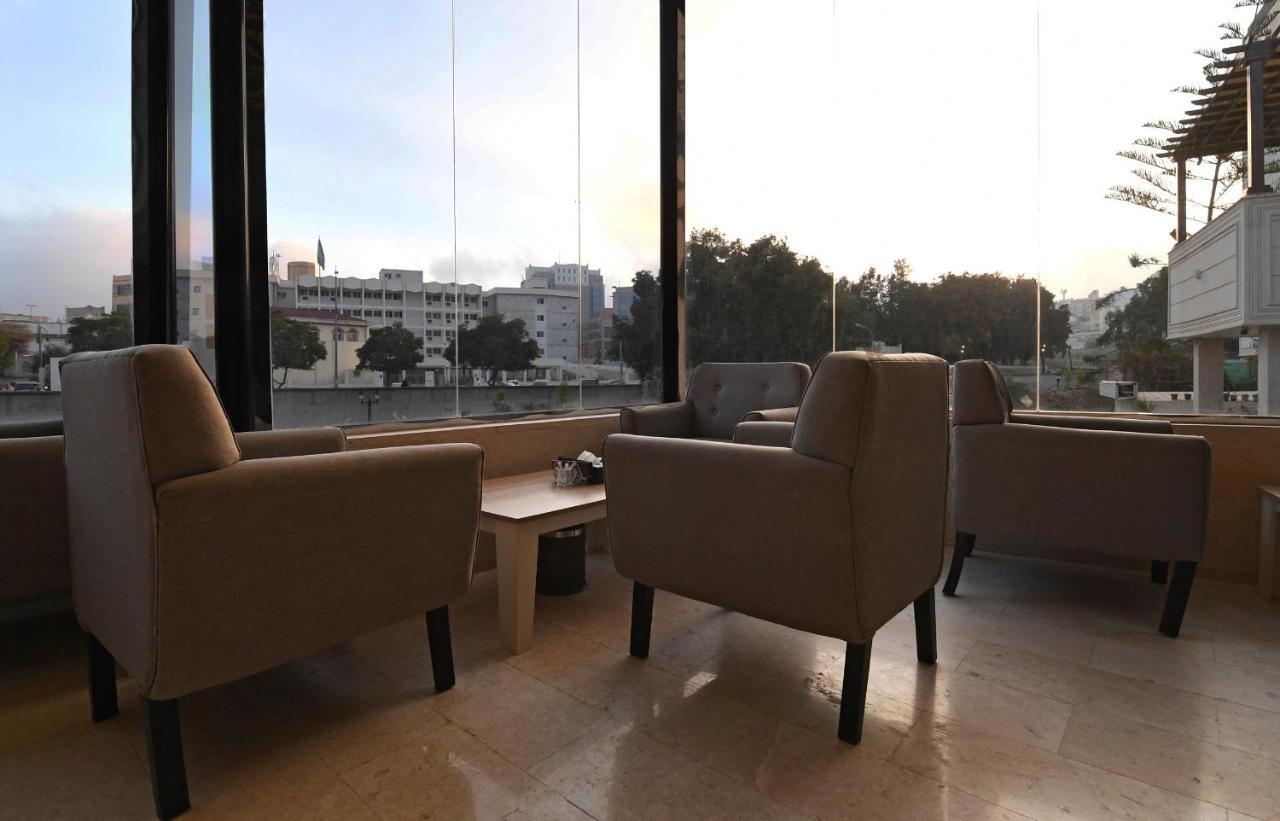 Azd Hotel 아바 외부 사진