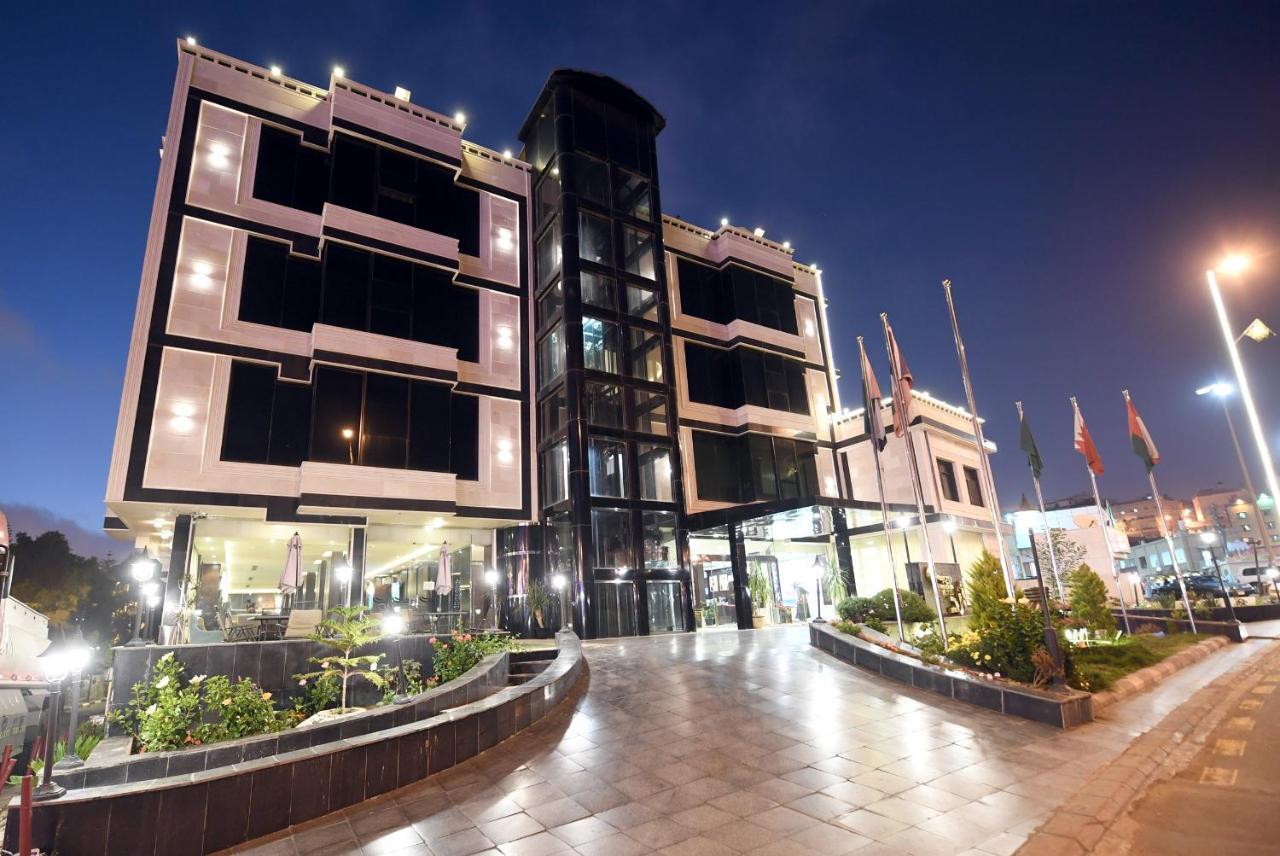 Azd Hotel 아바 외부 사진