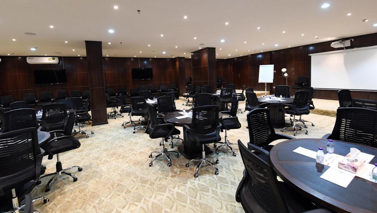 Azd Hotel 아바 외부 사진